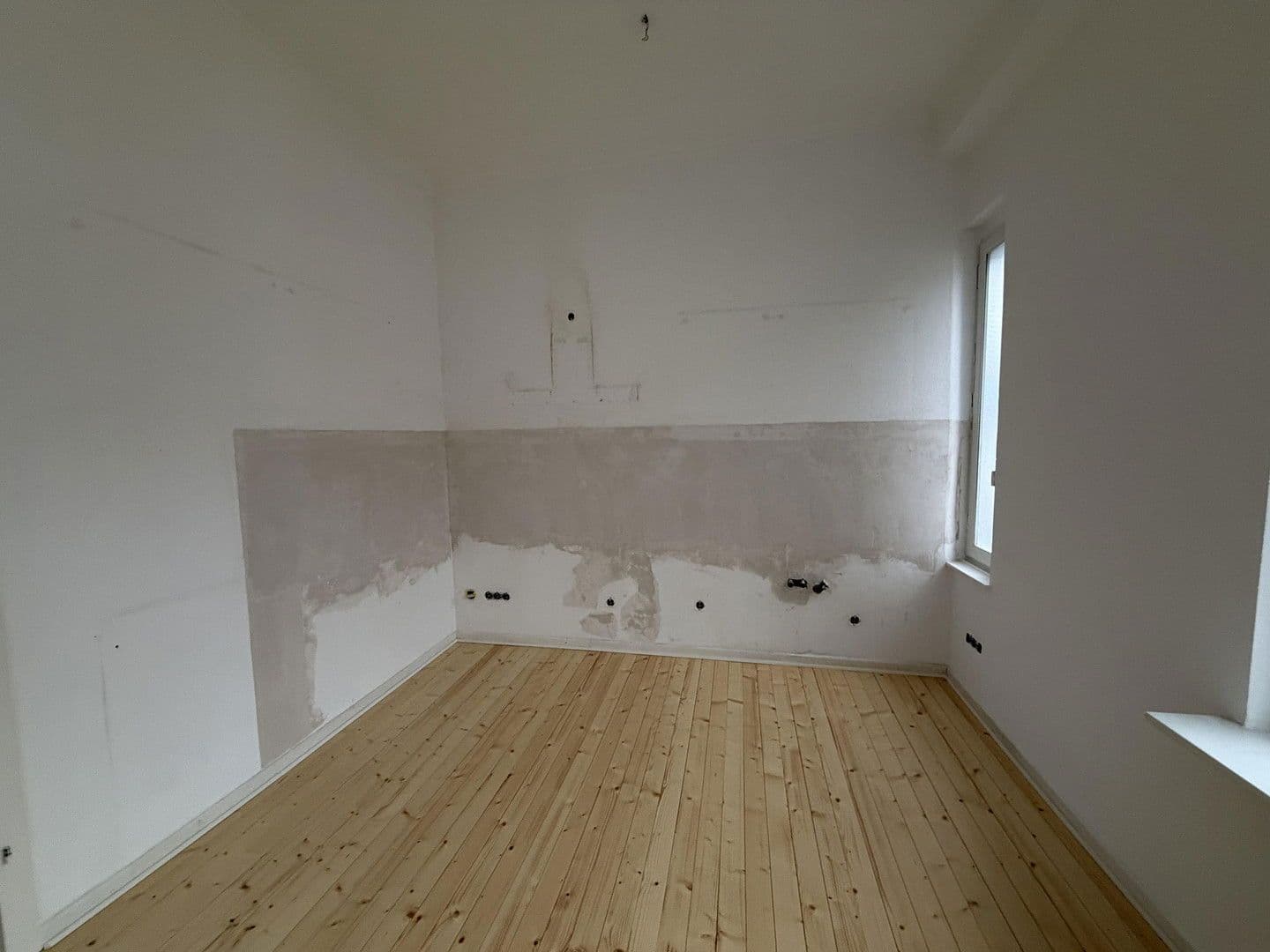 Pronájem bytu 2+1 87 m², Petersbergstraße 88, Köln, Severní Porýní-Vestfálsko Pronájem bytu 2+1 87 m², Petersbergstraße 88, Köln, Severní Porýní-Vestfálsko