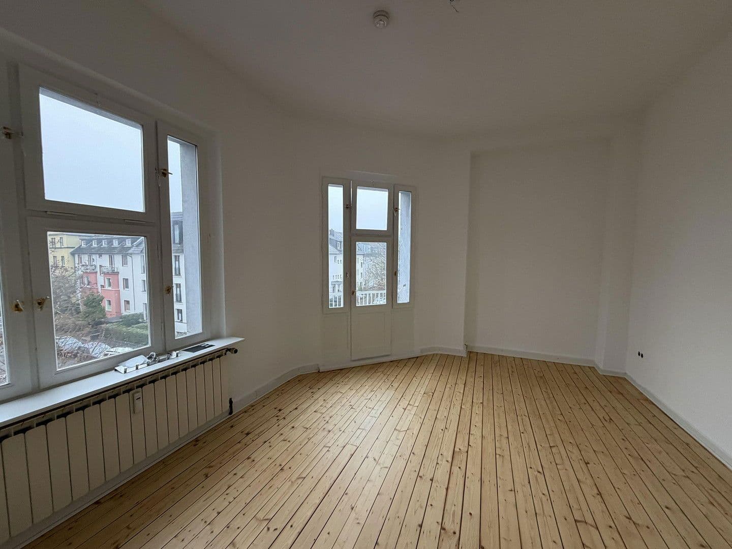 Pronájem bytu 2+1 87 m², Petersbergstraße 88, Köln, Severní Porýní-Vestfálsko Pronájem bytu 2+1 87 m², Petersbergstraße 88, Köln, Severní Porýní-Vestfálsko