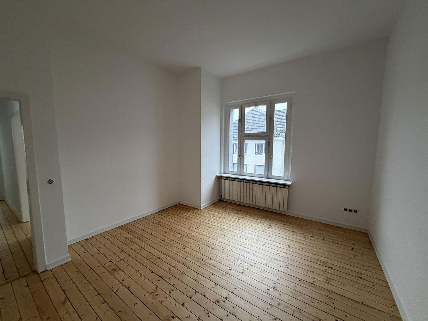 Pronájem bytu 2+1 87 m², Petersbergstraße 88, Köln, Severní Porýní-Vestfálsko Pronájem bytu 2+1 87 m², Petersbergstraße 88, Köln, Severní Porýní-Vestfálsko