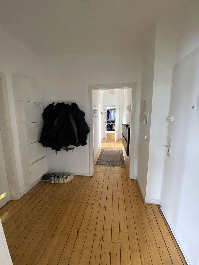 Pronájem bytu 2+1 87 m², Petersbergstraße 88, Köln, Severní Porýní-Vestfálsko Pronájem bytu 2+1 87 m², Petersbergstraße 88, Köln, Severní Porýní-Vestfálsko