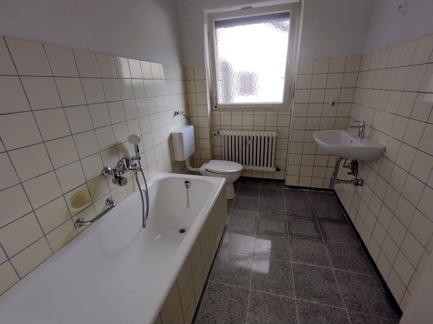 Pronájem bytu 3+1 119 m², Schwimmbadstraße 7, Bad Herrenalb, Bádensko-Württembersko Pronájem bytu 3+1 119 m², Schwimmbadstraße 7, Bad Herrenalb, Bádensko-Württembersko