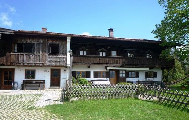 Pronájem bytu 4+1 82 m², Laim 70, Hausham, Bavorsko Pronájem bytu 4+1 82 m², Laim 70, Hausham, Bavorsko