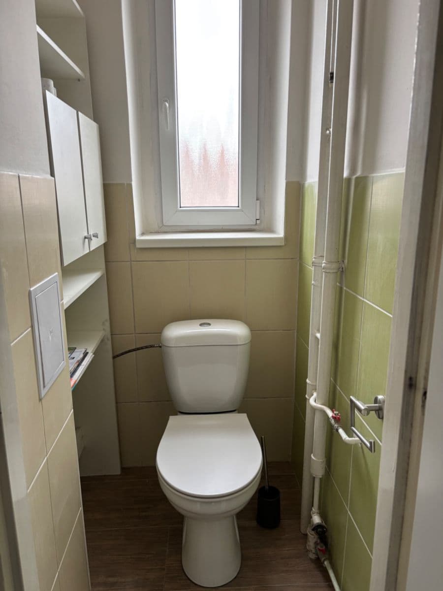 Pronájem bytu 3+1 77 m², Černokostelecká, Praha, Praha Pronájem bytu 3+1 77 m², Černokostelecká, Praha, Praha