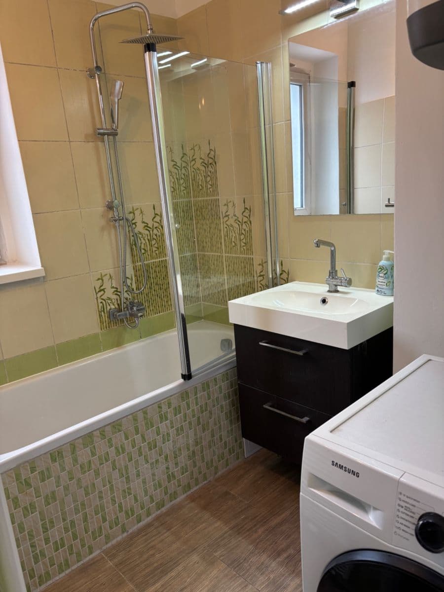 Pronájem bytu 3+1 77 m², Černokostelecká, Praha, Praha Pronájem bytu 3+1 77 m², Černokostelecká, Praha, Praha