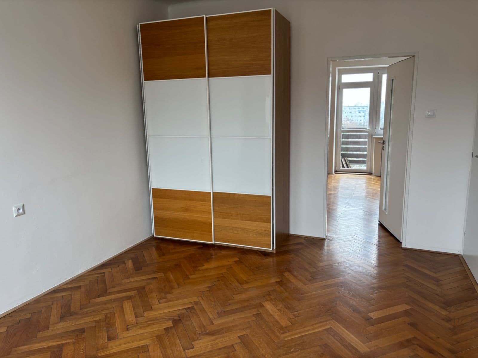 Pronájem bytu 3+1 77 m², Černokostelecká, Praha, Praha Pronájem bytu 3+1 77 m², Černokostelecká, Praha, Praha