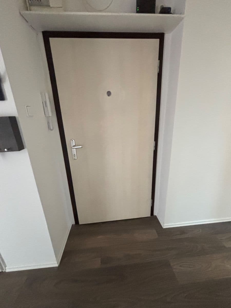 Pronájem bytu 3+1 77 m², Černokostelecká, Praha, Praha Pronájem bytu 3+1 77 m², Černokostelecká, Praha, Praha