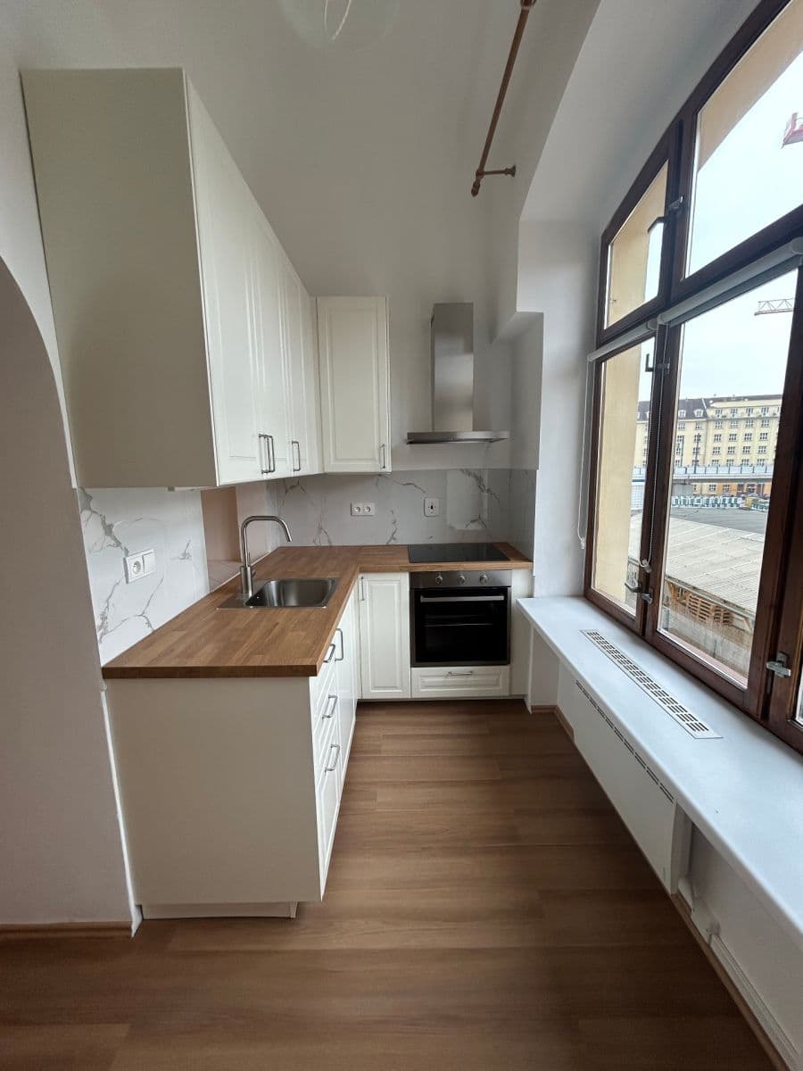 Pronájem bytu 2+kk 45 m², Bubenská, Praha, Praha Pronájem bytu 2+kk 45 m², Bubenská, Praha, Praha