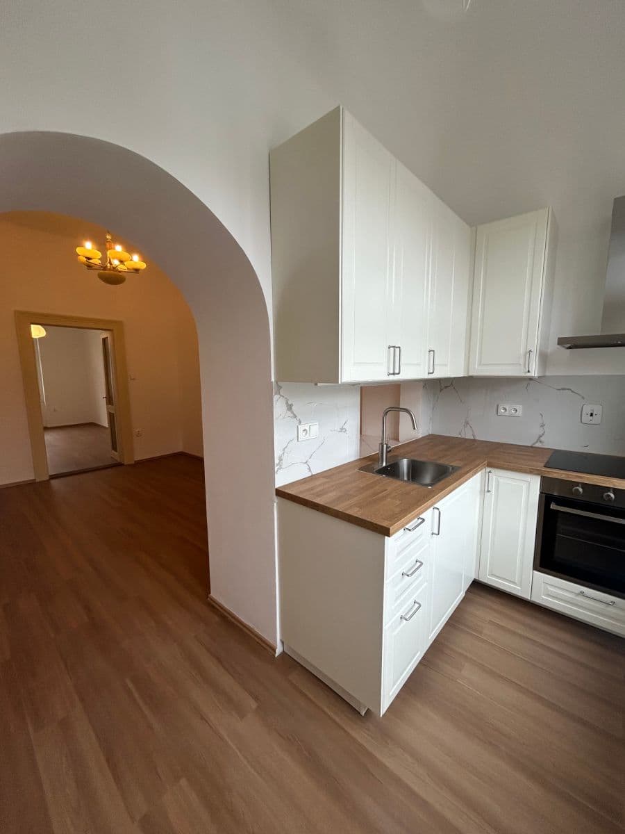 Pronájem bytu 2+kk 45 m², Bubenská, Praha, Praha Pronájem bytu 2+kk 45 m², Bubenská, Praha, Praha