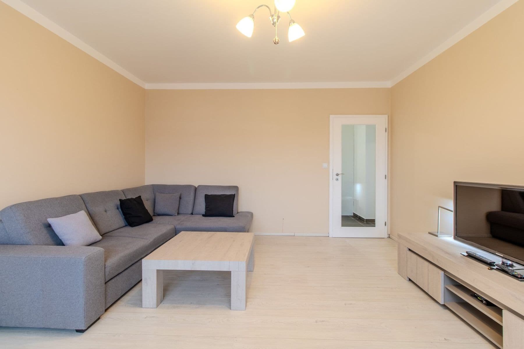 Pronájem bytu 2+1 70 m², Na Hrádku, Kralupy nad Vltavou, Středočeský kraj Pronájem bytu 2+1 70 m², Na Hrádku, Kralupy nad Vltavou, Středočeský kraj