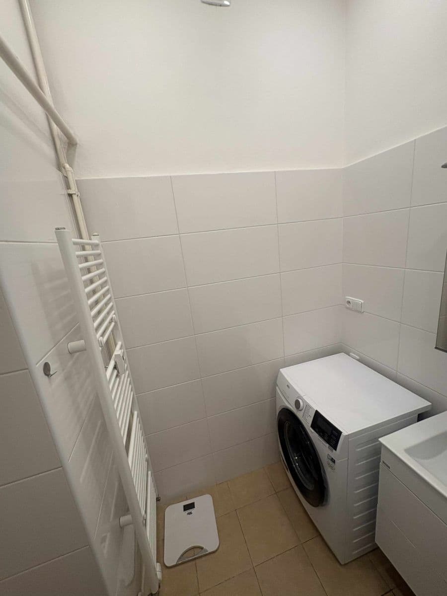 Pronájem bytu 2+1 49 m², Na Louži, Praha, Praha Pronájem bytu 2+1 49 m², Na Louži, Praha, Praha