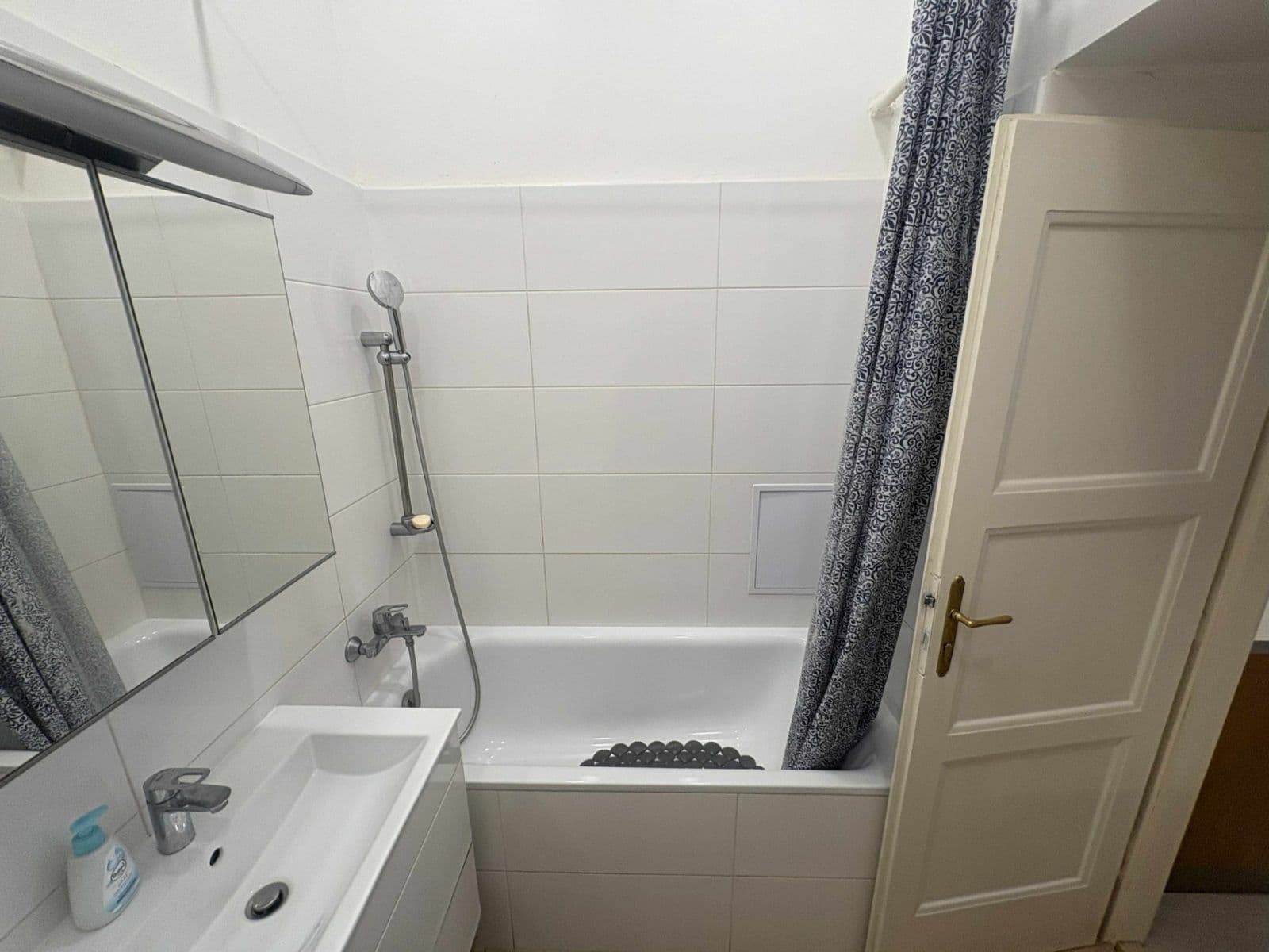 Pronájem bytu 2+1 49 m², Na Louži, Praha, Praha Pronájem bytu 2+1 49 m², Na Louži, Praha, Praha