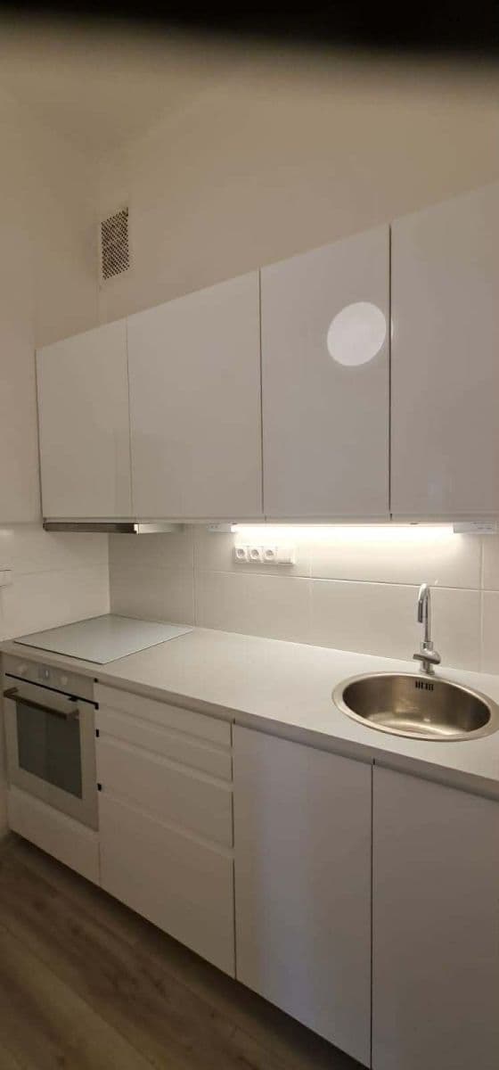 Pronájem bytu 2+1 49 m², Na Louži, Praha, Praha Pronájem bytu 2+1 49 m², Na Louži, Praha, Praha