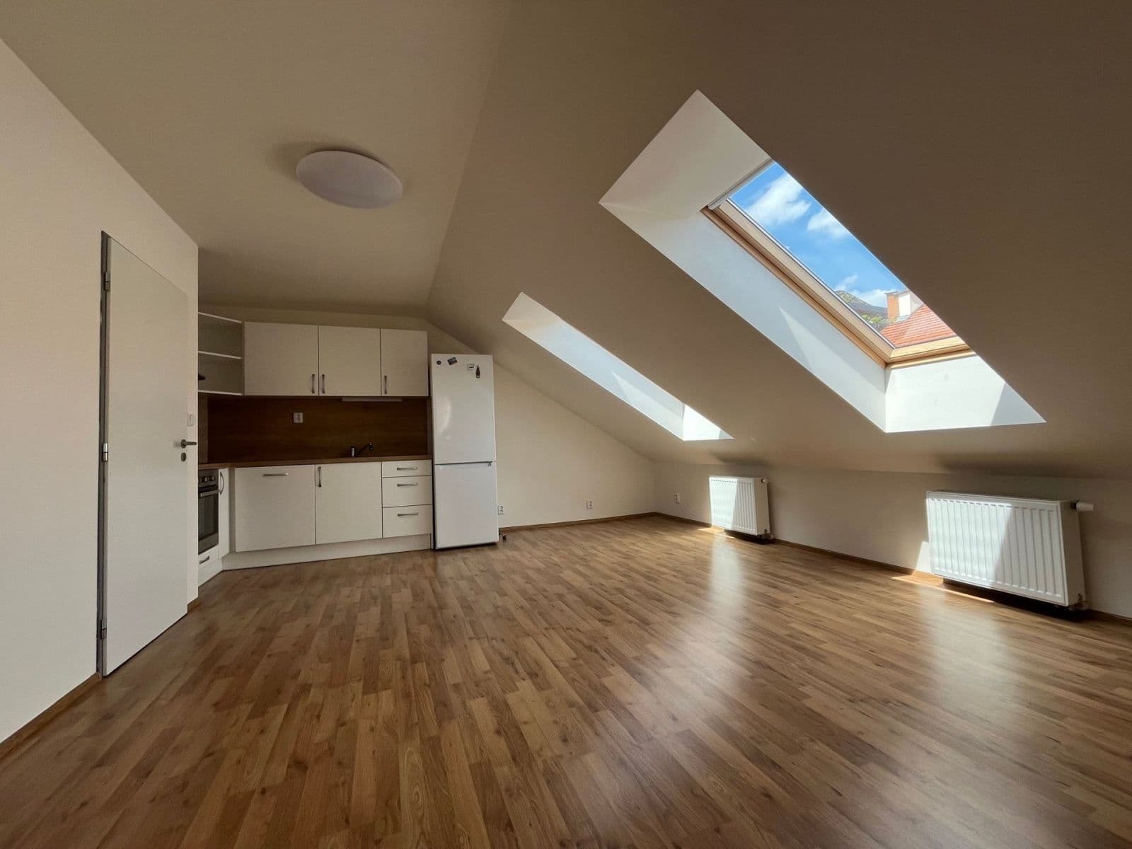 Pronájem bytu 2+kk 65 m², Brno, Jihomoravský kraj Pronájem bytu 2+kk 65 m², Brno, Jihomoravský kraj