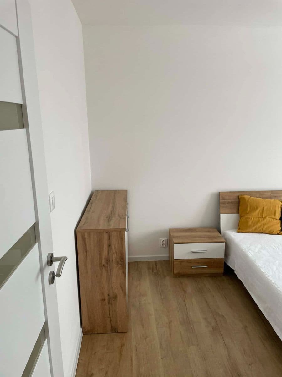 Pronájem bytu 2+1 50 m², Obchodná, Strážske, Košický kraj Pronájem bytu 2+1 50 m², Obchodná, Strážske, Košický kraj