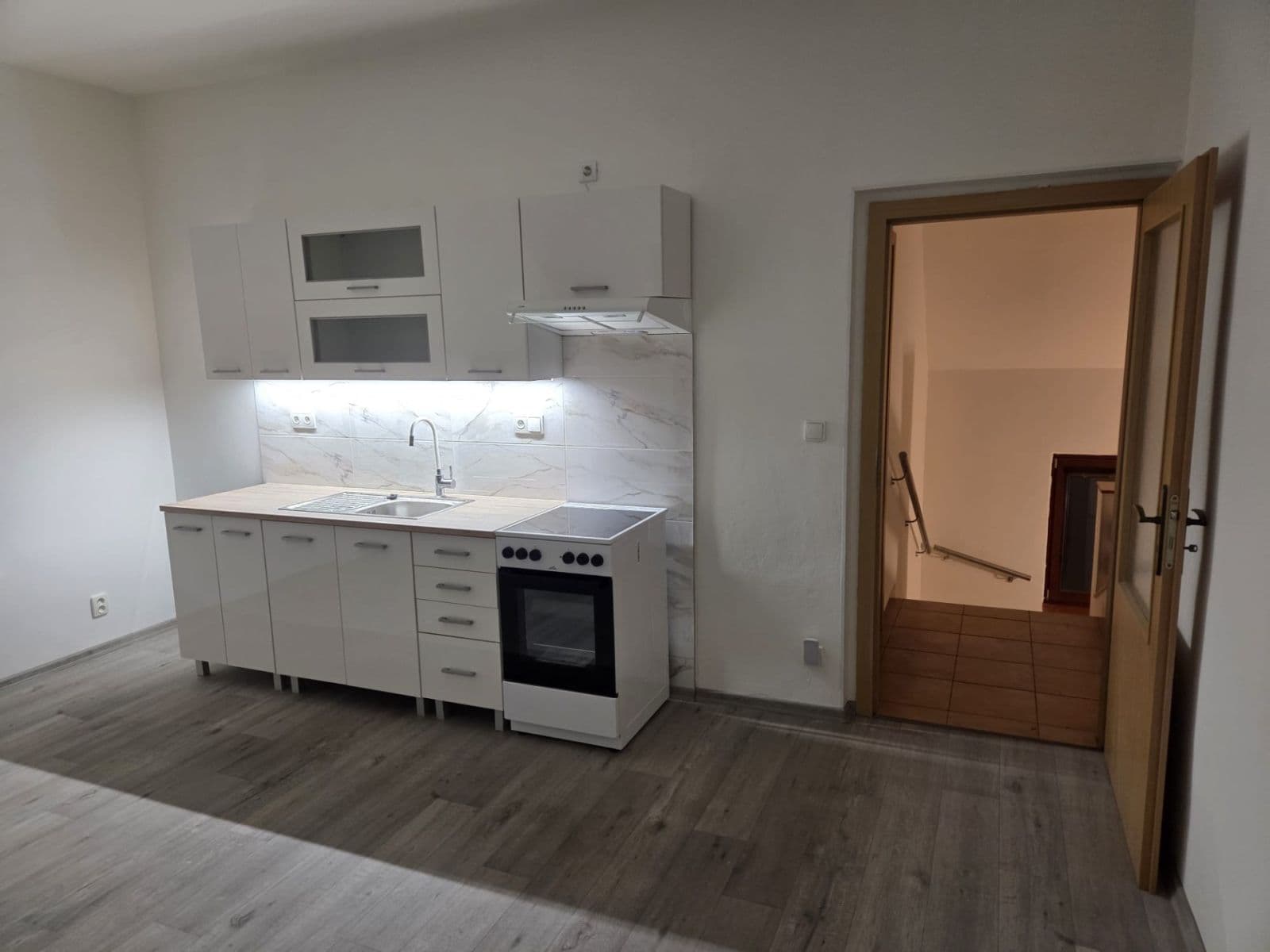 Pronájem bytu 2+kk 60 m², Ulice práce, Ústí nad Labem, Ústecký kraj Pronájem bytu 2+kk 60 m², Ulice práce, Ústí nad Labem, Ústecký kraj