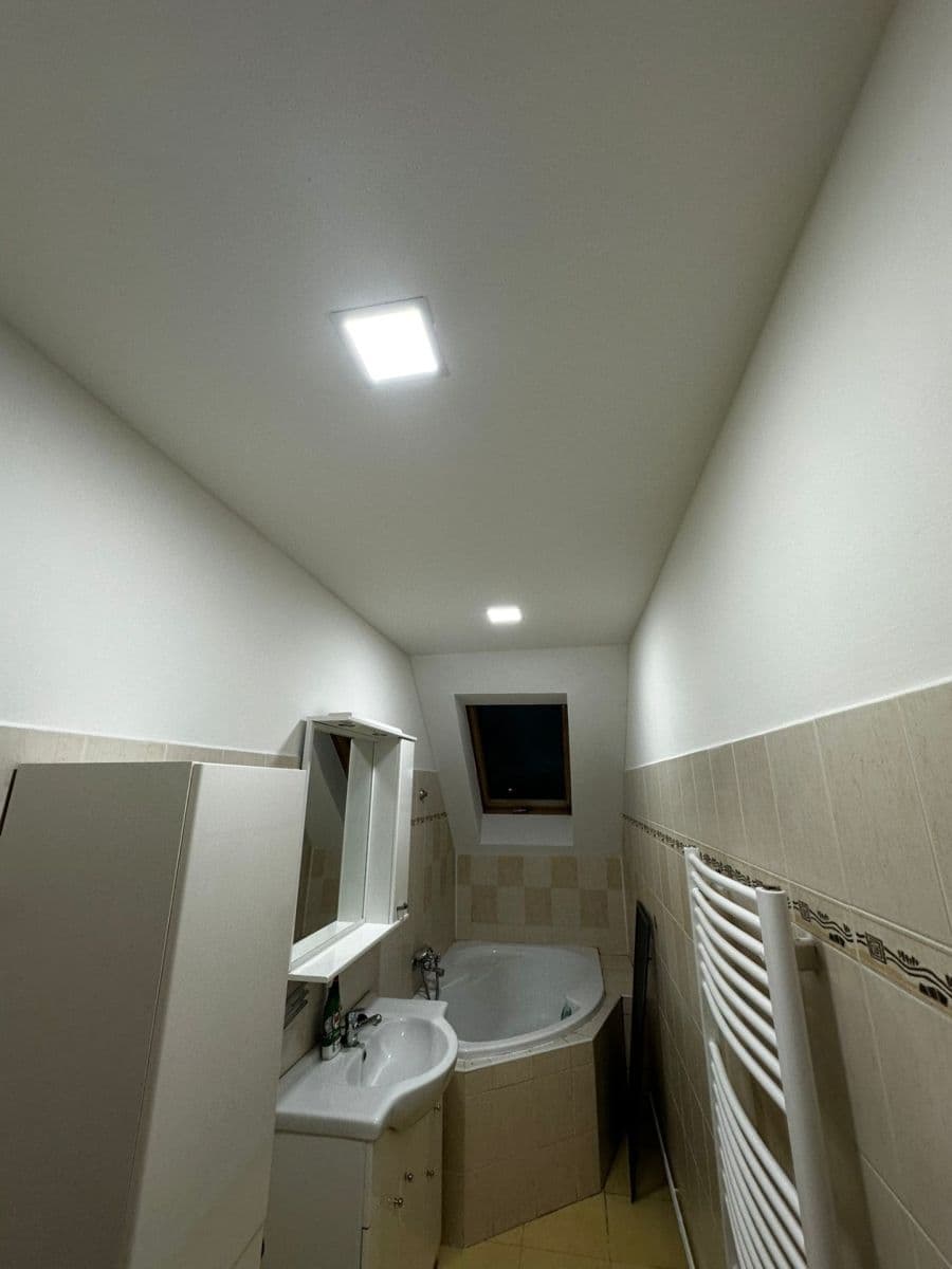 Pronájem bytu 2+kk 60 m², Ulice práce, Ústí nad Labem, Ústecký kraj Pronájem bytu 2+kk 60 m², Ulice práce, Ústí nad Labem, Ústecký kraj