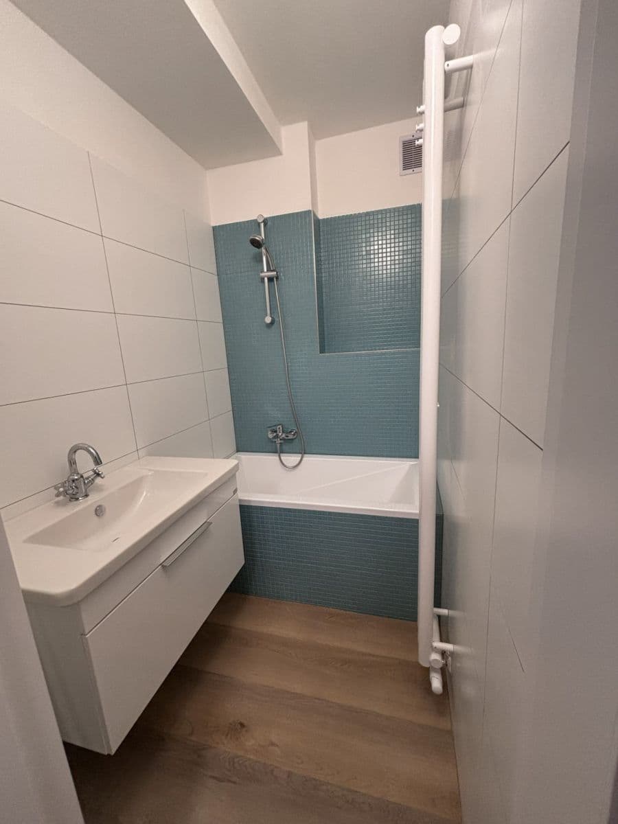 Pronájem bytu 2+1 60 m², Budovatelská, Ostrava, Moravskoslezský kraj Pronájem bytu 2+1 60 m², Budovatelská, Ostrava, Moravskoslezský kraj