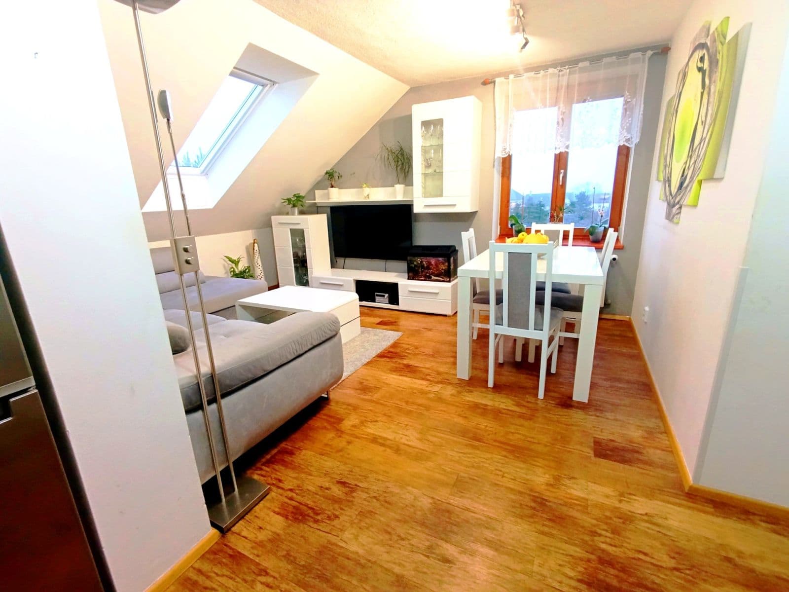 Prodej bytu 3+kk 62 m², Horoušanská, Nehvizdy, Středočeský kraj Prodej bytu 3+kk 62 m², Horoušanská, Nehvizdy, Středočeský kraj