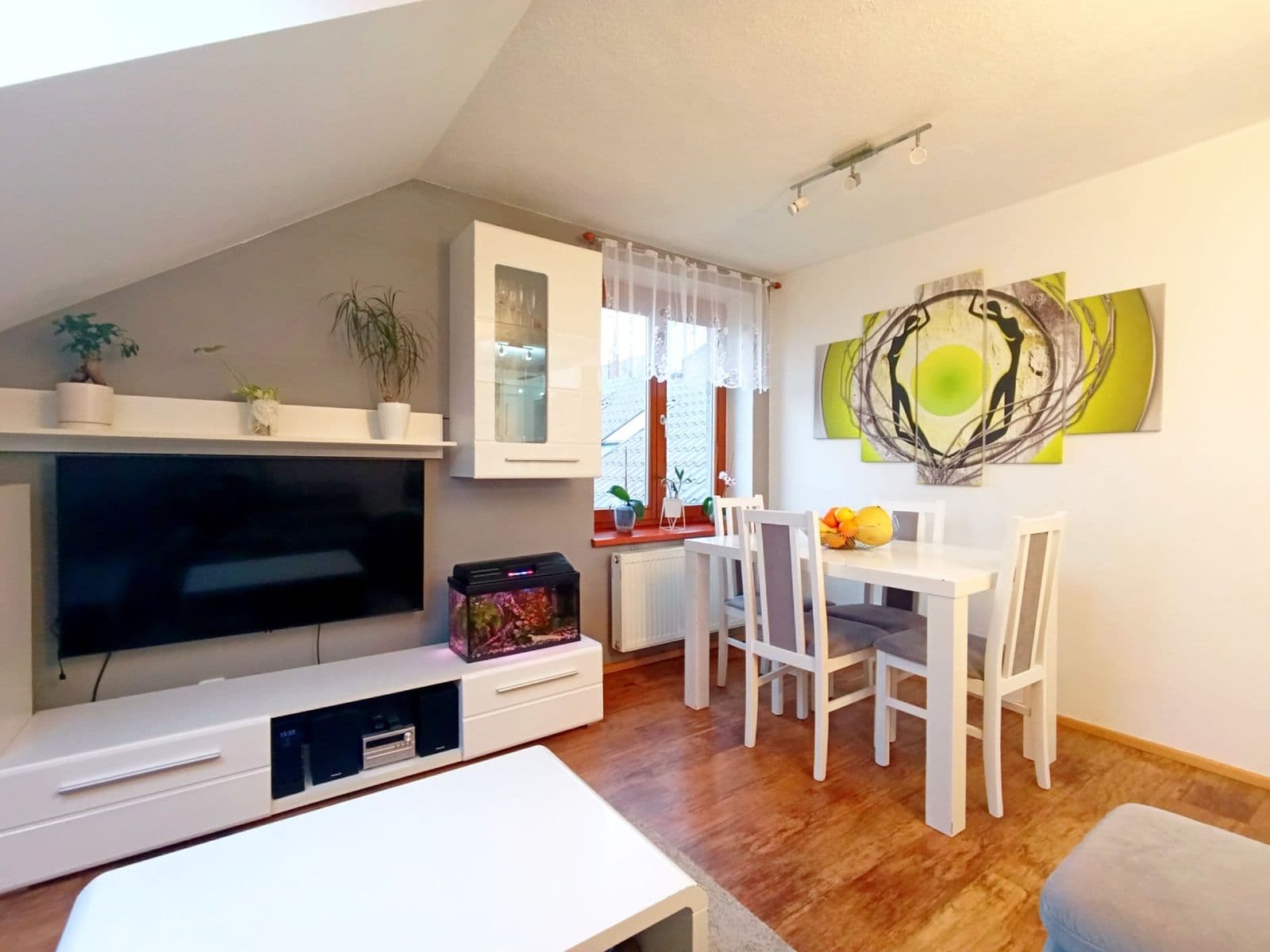 Prodej bytu 3+kk 62 m², Horoušanská, Nehvizdy, Středočeský kraj Prodej bytu 3+kk 62 m², Horoušanská, Nehvizdy, Středočeský kraj