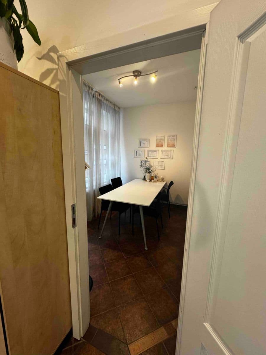 Pronájem kanceláře 85 m², Bělehradská, Praha, Praha Pronájem kanceláře 85 m², Bělehradská, Praha, Praha