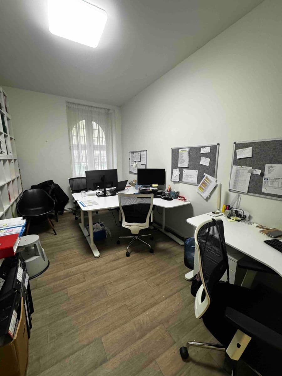 Pronájem kanceláře 85 m², Bělehradská, Praha, Praha Pronájem kanceláře 85 m², Bělehradská, Praha, Praha