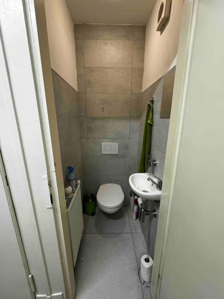 Pronájem kanceláře 85 m², Bělehradská, Praha, Praha Pronájem kanceláře 85 m², Bělehradská, Praha, Praha