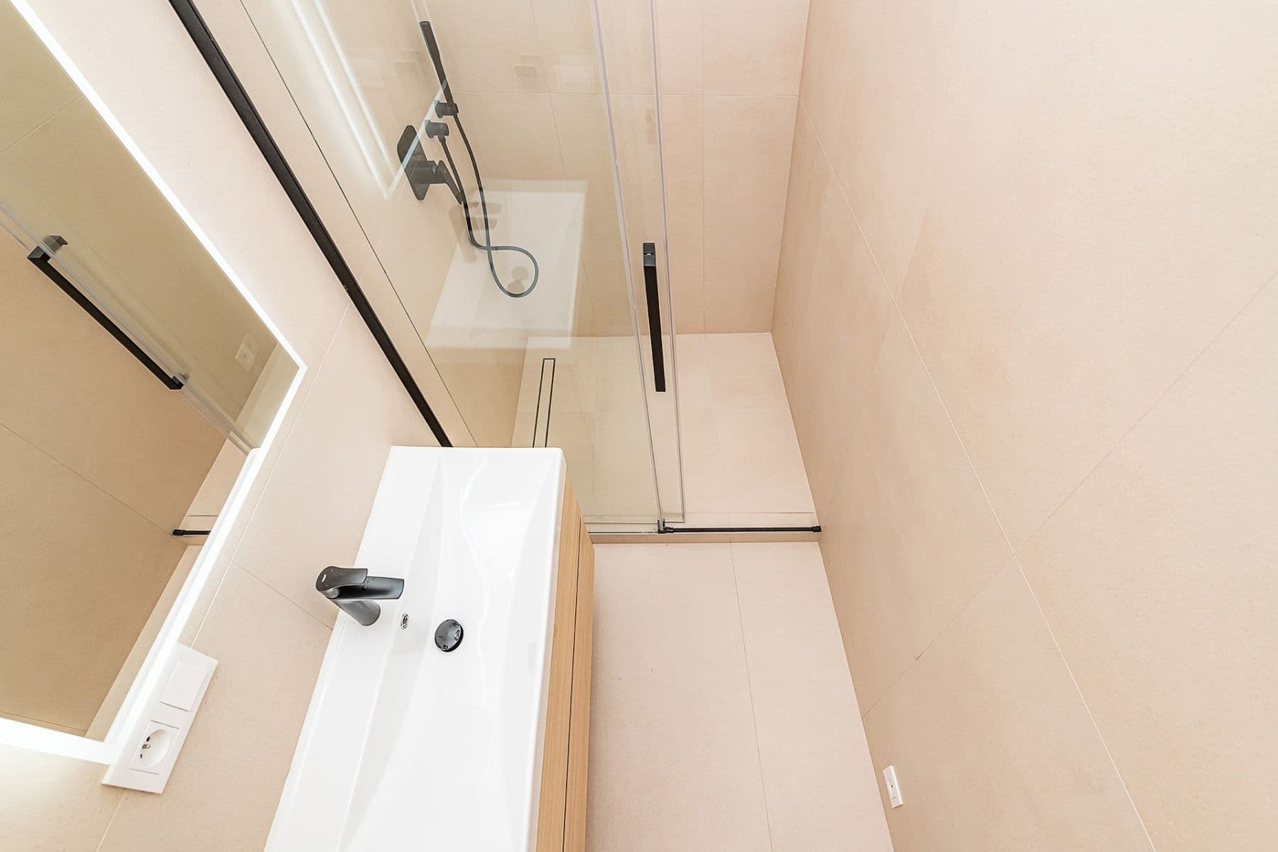 Prodej bytu 2+kk 42 m², Bulharská, Praha, Praha Prodej bytu 2+kk 42 m², Bulharská, Praha, Praha