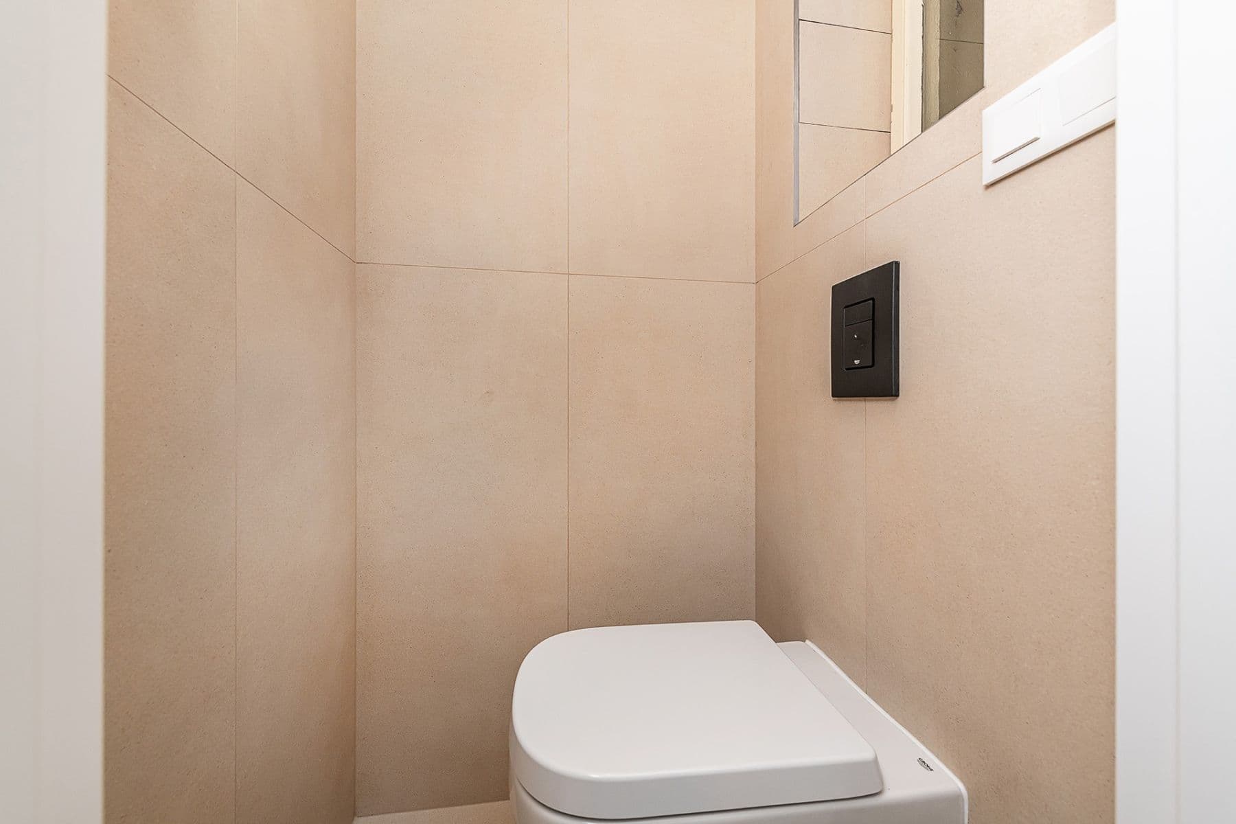 Prodej bytu 2+kk 42 m², Bulharská, Praha, Praha Prodej bytu 2+kk 42 m², Bulharská, Praha, Praha