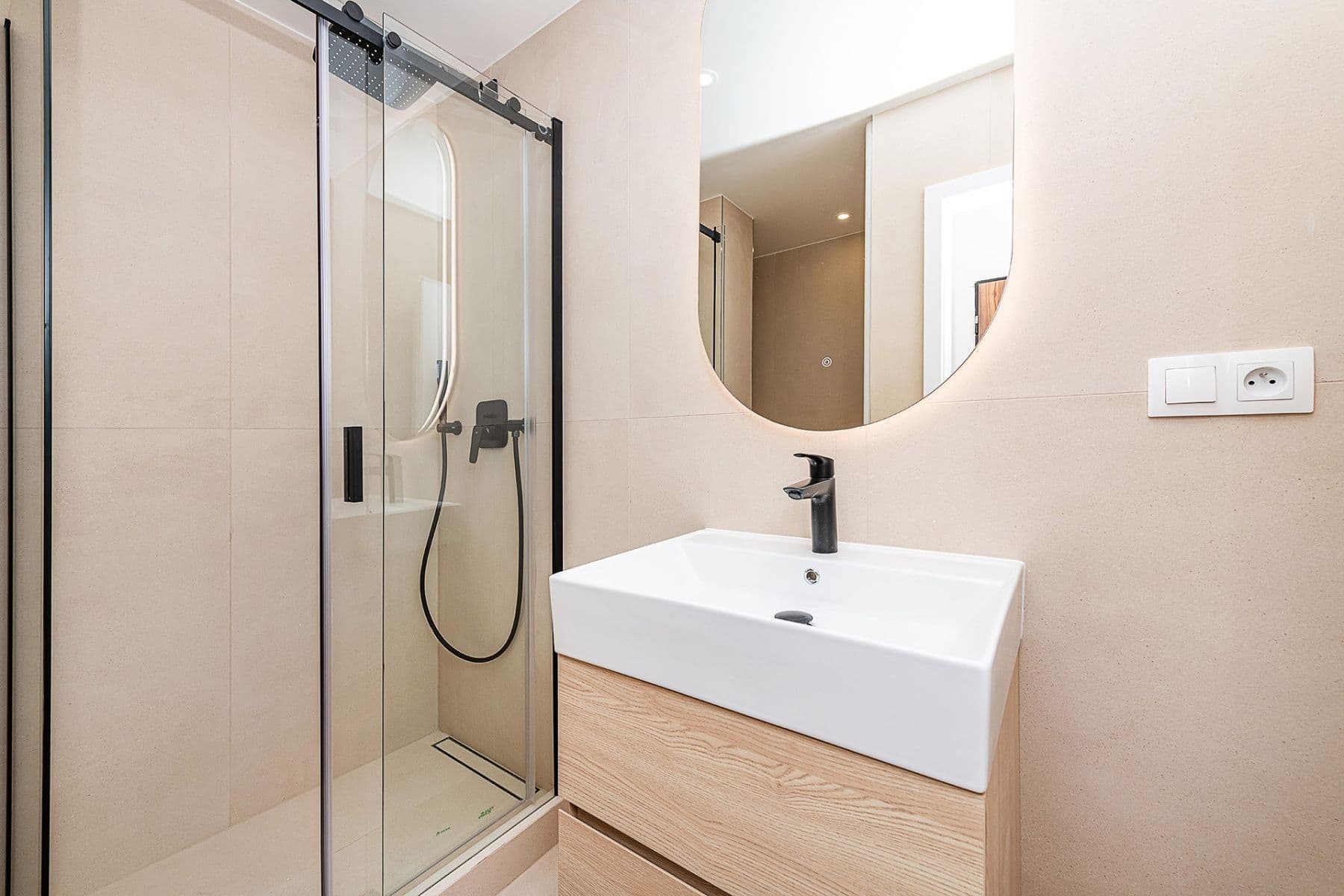 Prodej bytu 2+kk 42 m², Bulharská, Praha, Praha Prodej bytu 2+kk 42 m², Bulharská, Praha, Praha