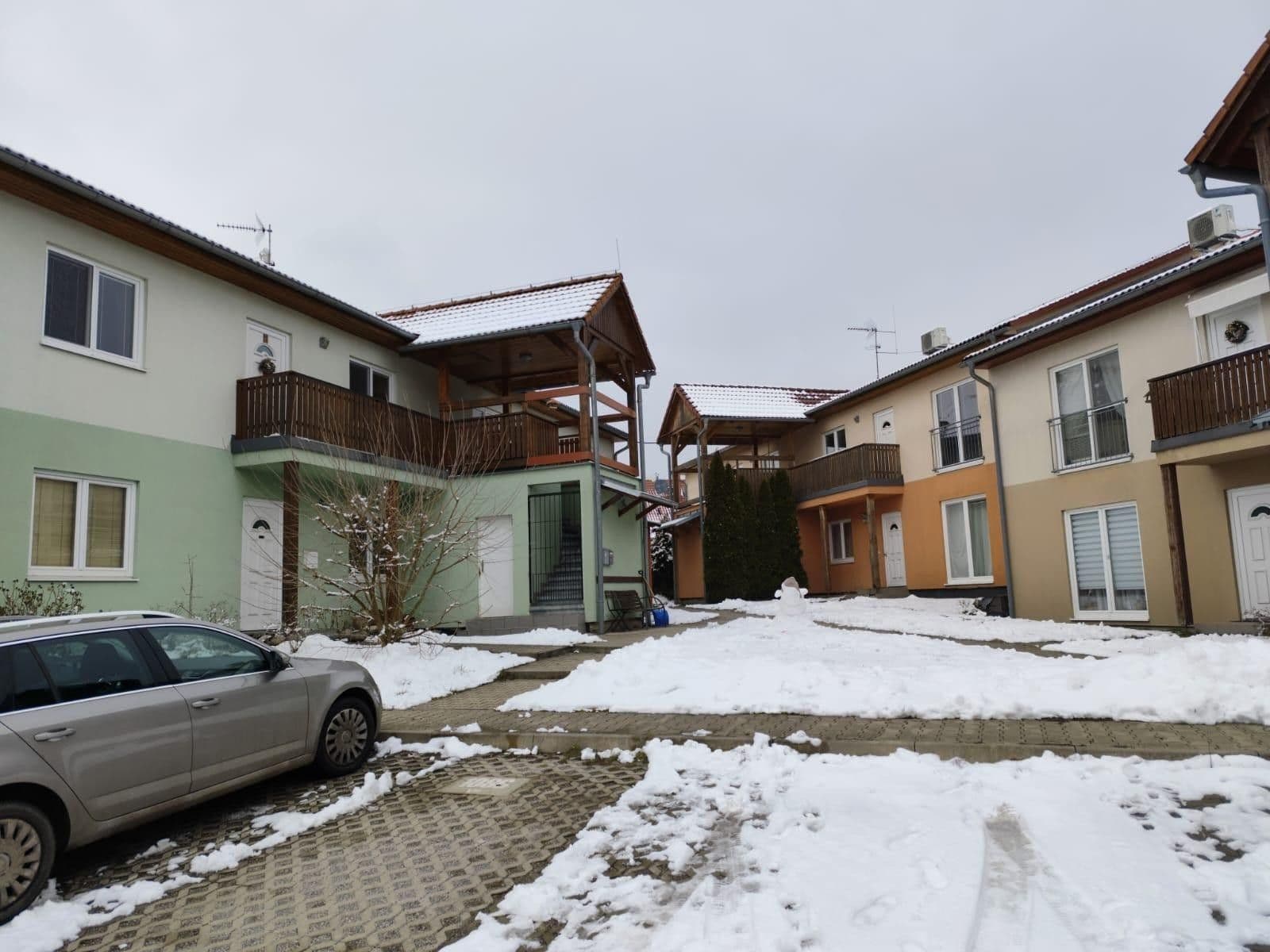 Pronájem bytu 2+kk 58 m², Na Ladech, Květnice, Středočeský kraj Pronájem bytu 2+kk 58 m², Na Ladech, Květnice, Středočeský kraj