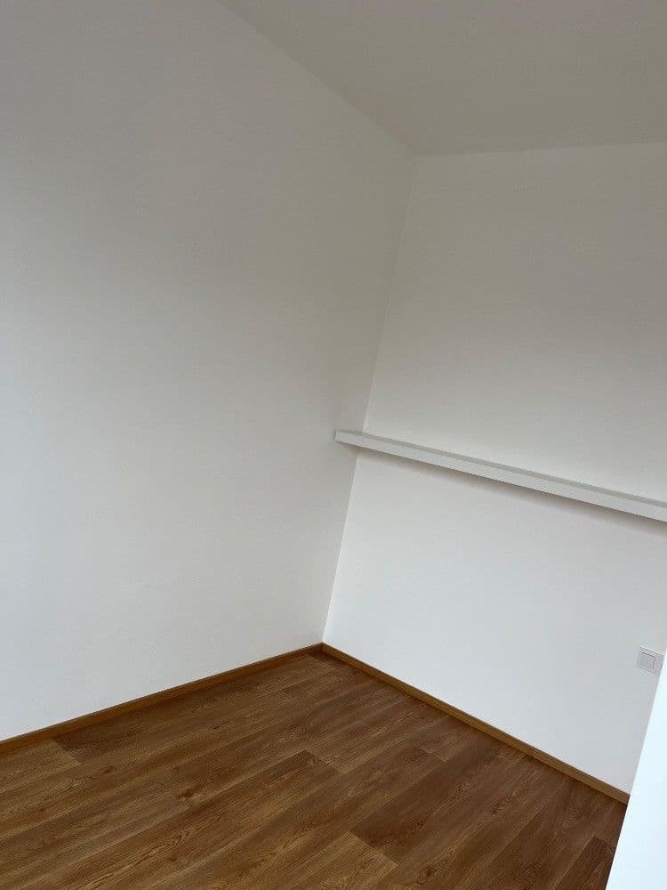 Pronájem bytu 1+kk 38 m², Závišova, Praha, Praha Pronájem bytu 1+kk 38 m², Závišova, Praha, Praha