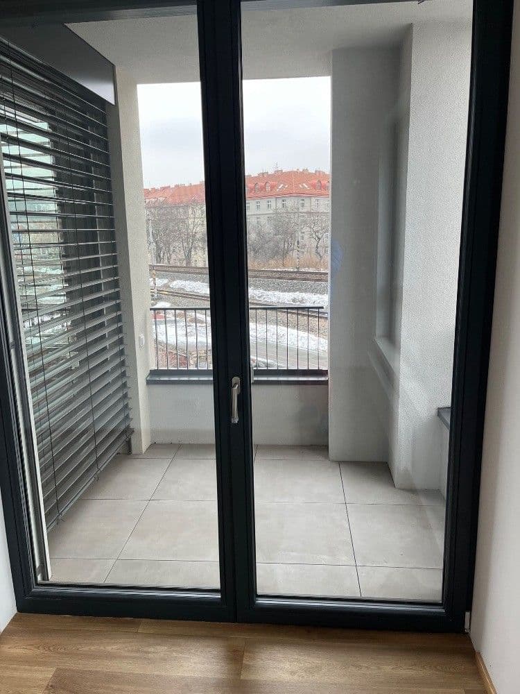 Pronájem bytu 1+kk 38 m², Závišova, Praha, Praha Pronájem bytu 1+kk 38 m², Závišova, Praha, Praha