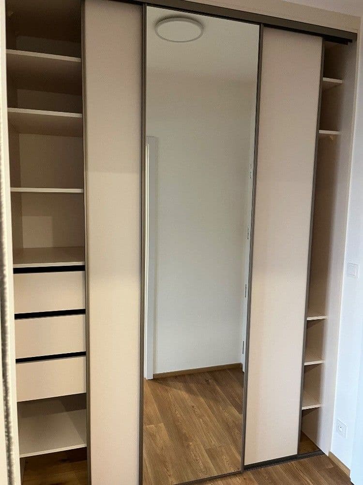 Pronájem bytu 1+kk 38 m², Závišova, Praha, Praha Pronájem bytu 1+kk 38 m², Závišova, Praha, Praha