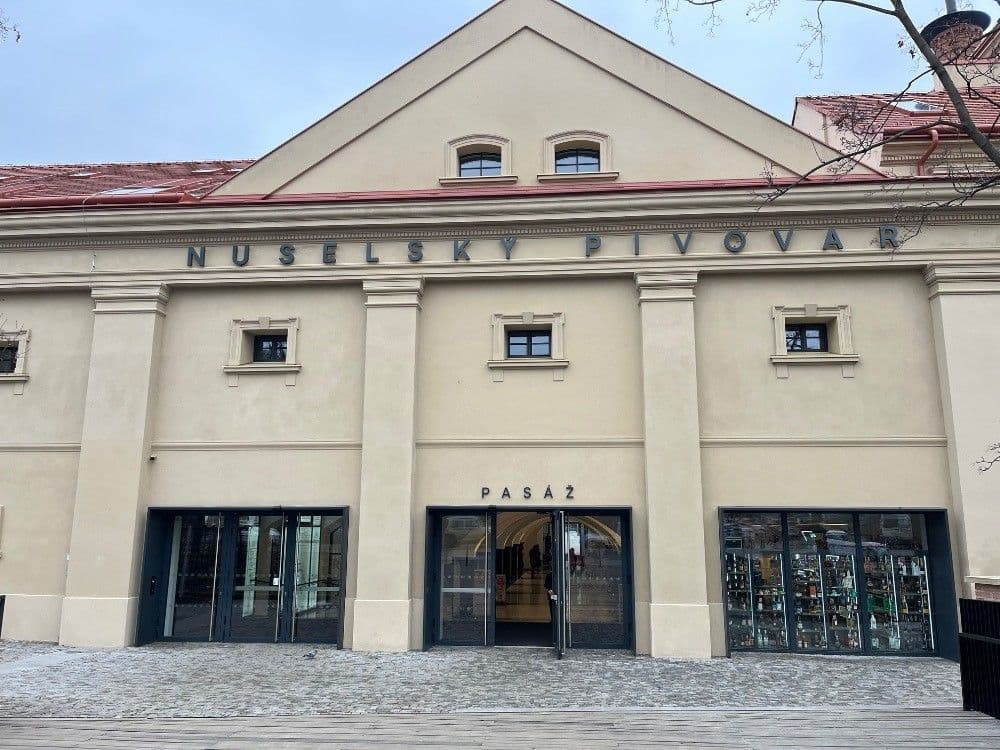 Pronájem bytu 1+kk 38 m², Závišova, Praha, Praha Pronájem bytu 1+kk 38 m², Závišova, Praha, Praha