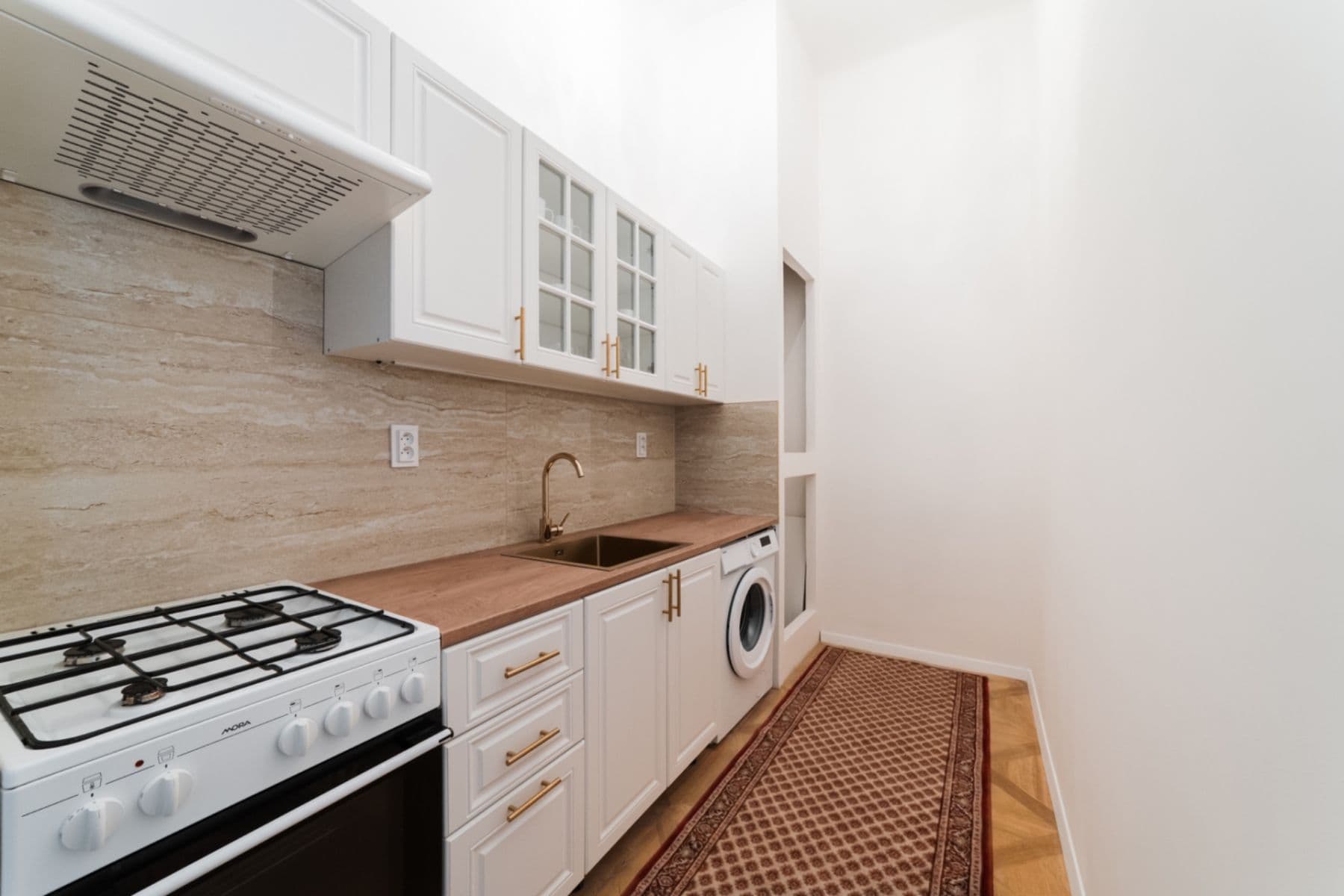 Pronájem bytu 3+1 93 m², Zborovská, Praha, Praha Pronájem bytu 3+1 93 m², Zborovská, Praha, Praha