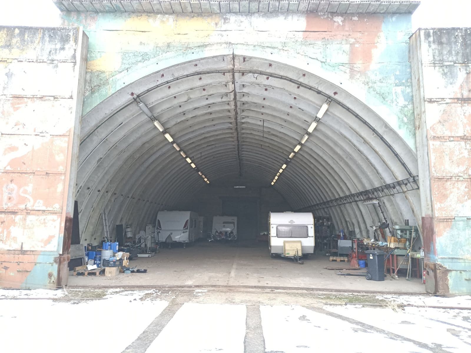 Pronájem garáže 40 m², Letiště, Hradec Králové, Královéhradecký kraj Pronájem garáže 40 m², Letiště, Hradec Králové, Královéhradecký kraj