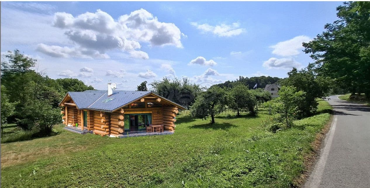 Prodej pozemku 1.603 m², Hrazany, Jihočeský kraj Prodej pozemku 1.603 m², Hrazany, Jihočeský kraj