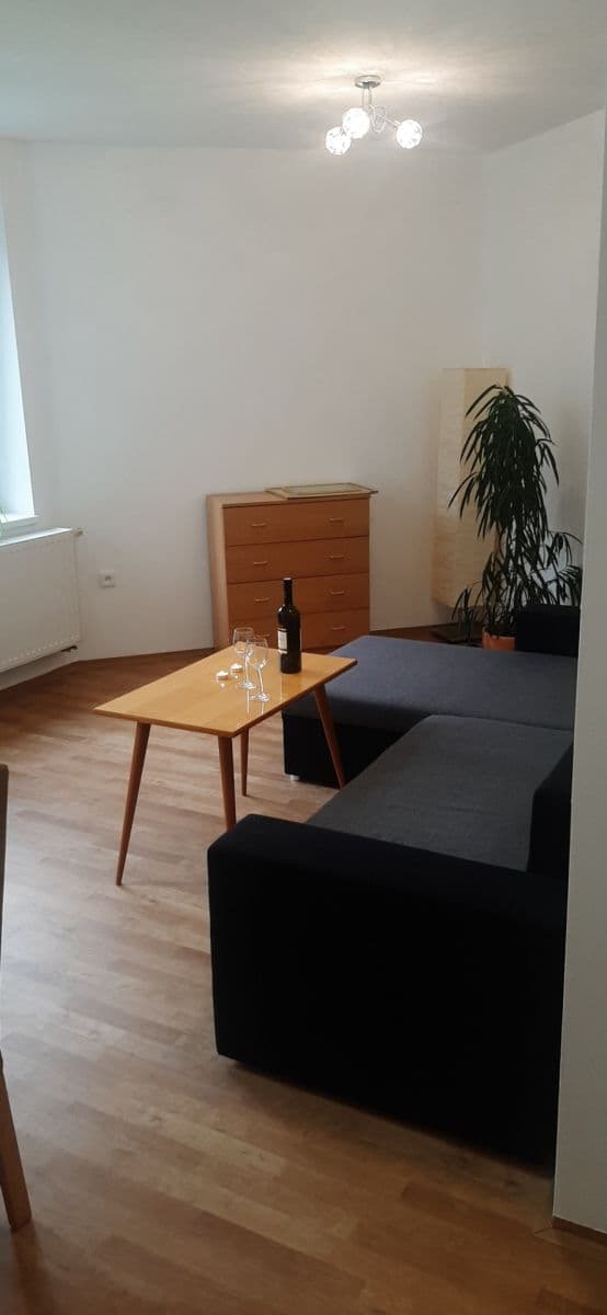 Pronájem bytu 2+kk 40 m², Lesní, Luštěnice, Středočeský kraj Pronájem bytu 2+kk 40 m², Lesní, Luštěnice, Středočeský kraj