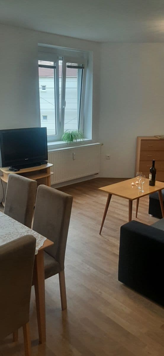 Pronájem bytu 2+kk 40 m², Lesní, Luštěnice, Středočeský kraj Pronájem bytu 2+kk 40 m², Lesní, Luštěnice, Středočeský kraj
