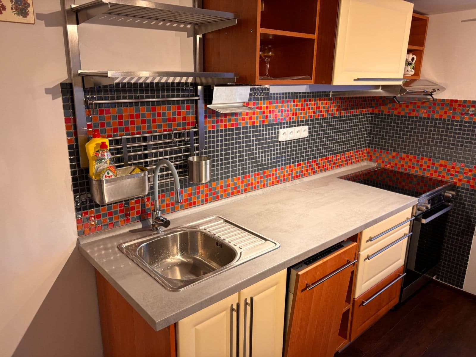 Pronájem bytu 2+kk 43 m², Šlikova, Liberec, Liberecký kraj Pronájem bytu 2+kk 43 m², Šlikova, Liberec, Liberecký kraj