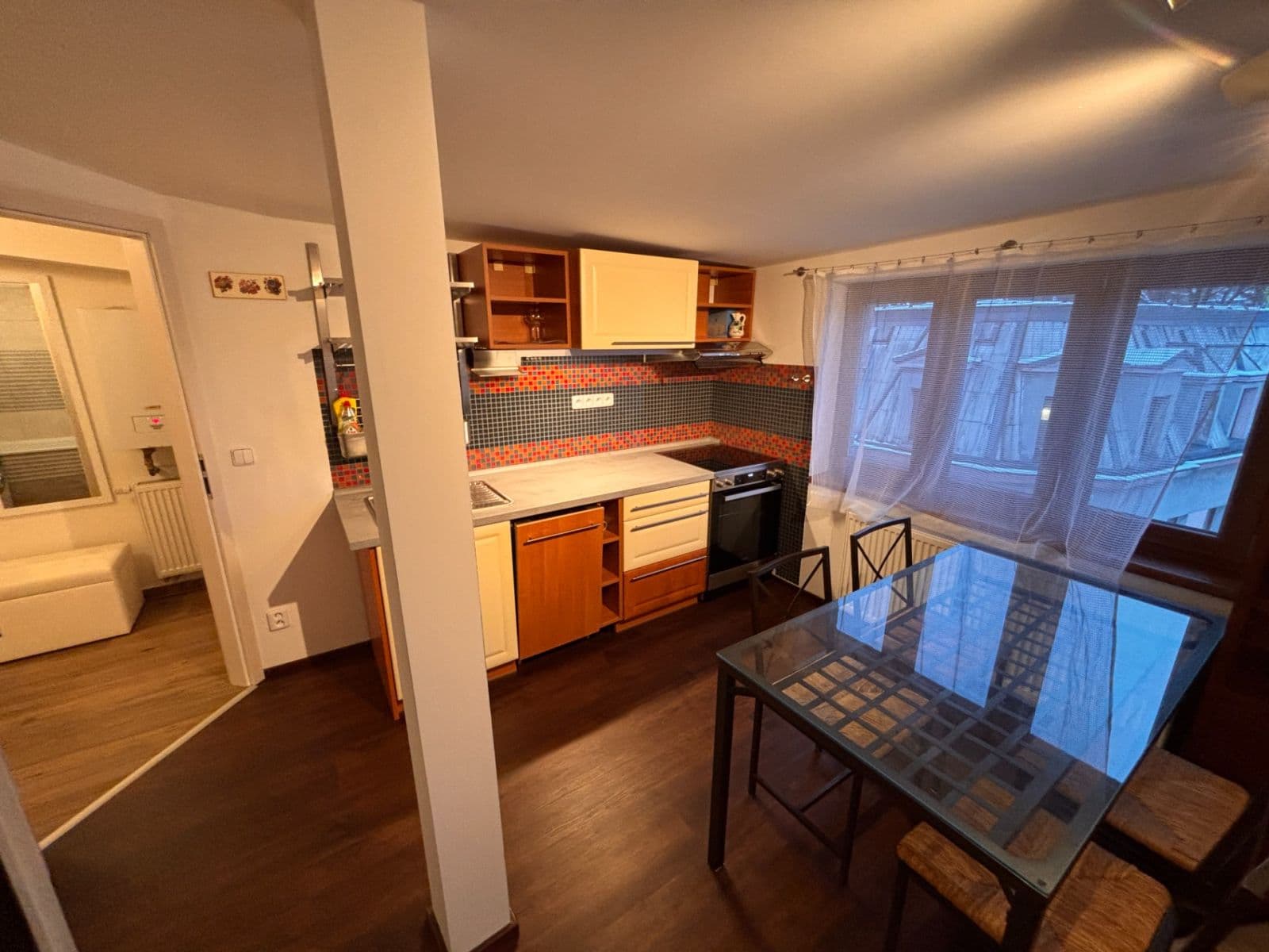 Pronájem bytu 2+kk 43 m², Šlikova, Liberec, Liberecký kraj Pronájem bytu 2+kk 43 m², Šlikova, Liberec, Liberecký kraj