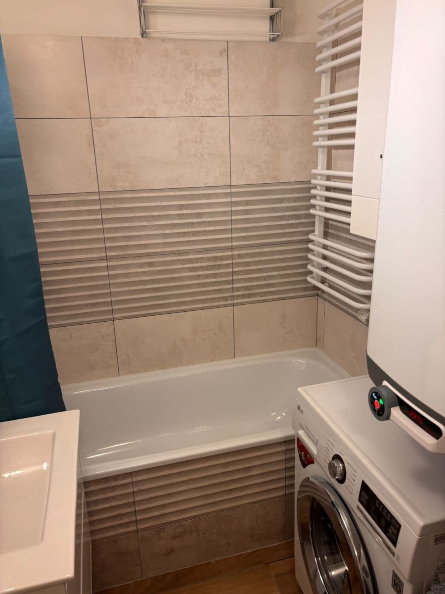 Pronájem bytu 2+kk 43 m², Šlikova, Liberec, Liberecký kraj Pronájem bytu 2+kk 43 m², Šlikova, Liberec, Liberecký kraj