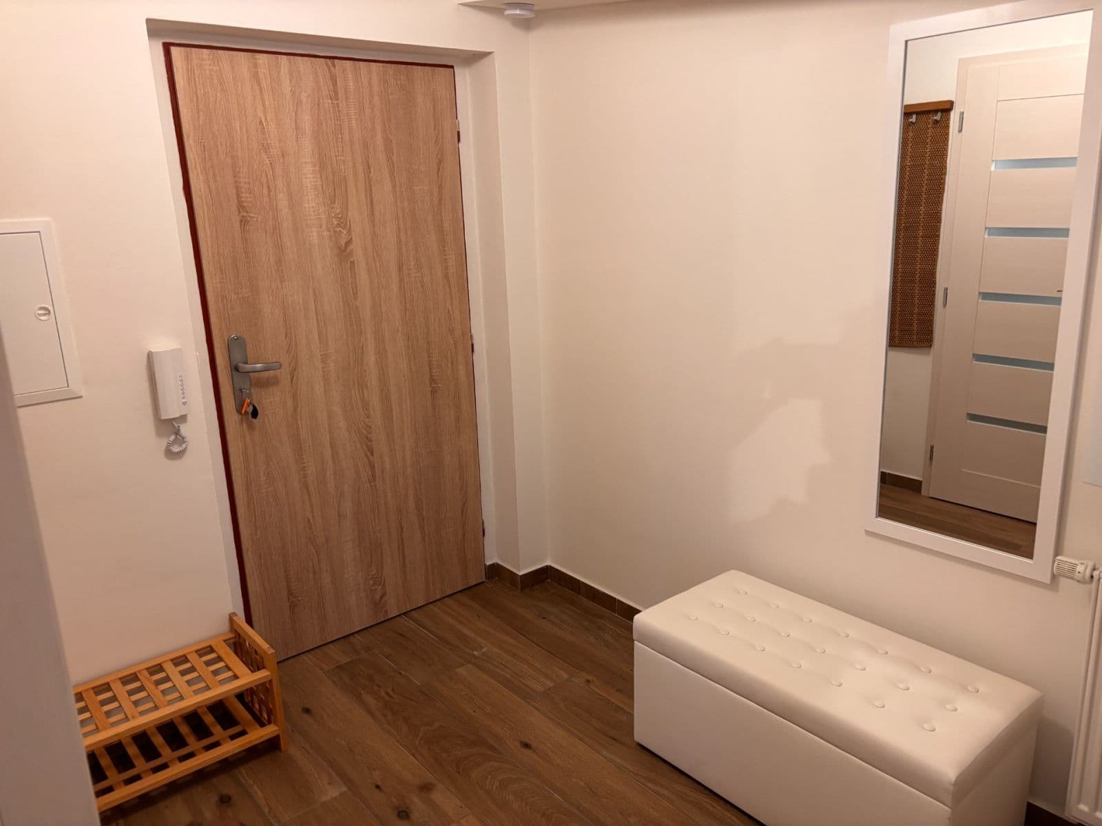 Pronájem bytu 2+kk 43 m², Šlikova, Liberec, Liberecký kraj Pronájem bytu 2+kk 43 m², Šlikova, Liberec, Liberecký kraj