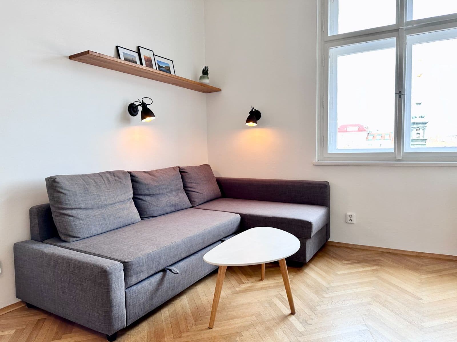 Pronájem bytu 2+kk 50 m², Smolenská, Praha, Praha Pronájem bytu 2+kk 50 m², Smolenská, Praha, Praha