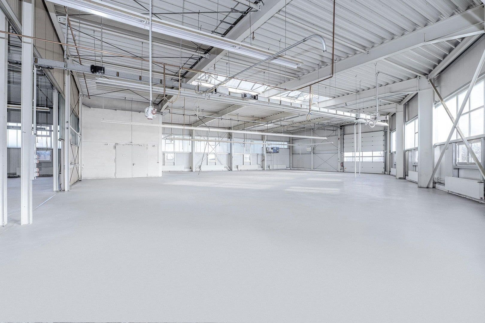 Pronájem nebytového prostoru 2.145 m², Daimlerstraße 12, Dauchingen, Bádensko-Württembersko Pronájem nebytového prostoru 2.145 m², Daimlerstraße 12, Dauchingen, Bádensko-Württembersko