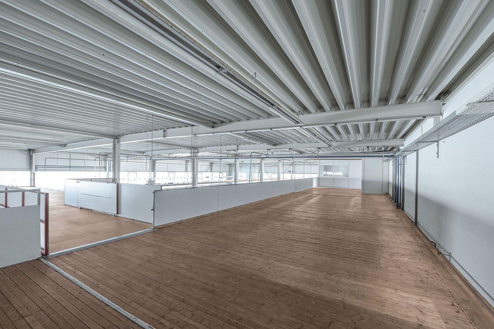 Pronájem nebytového prostoru 2.145 m², Daimlerstraße 12, Dauchingen, Bádensko-Württembersko Pronájem nebytového prostoru 2.145 m², Daimlerstraße 12, Dauchingen, Bádensko-Württembersko