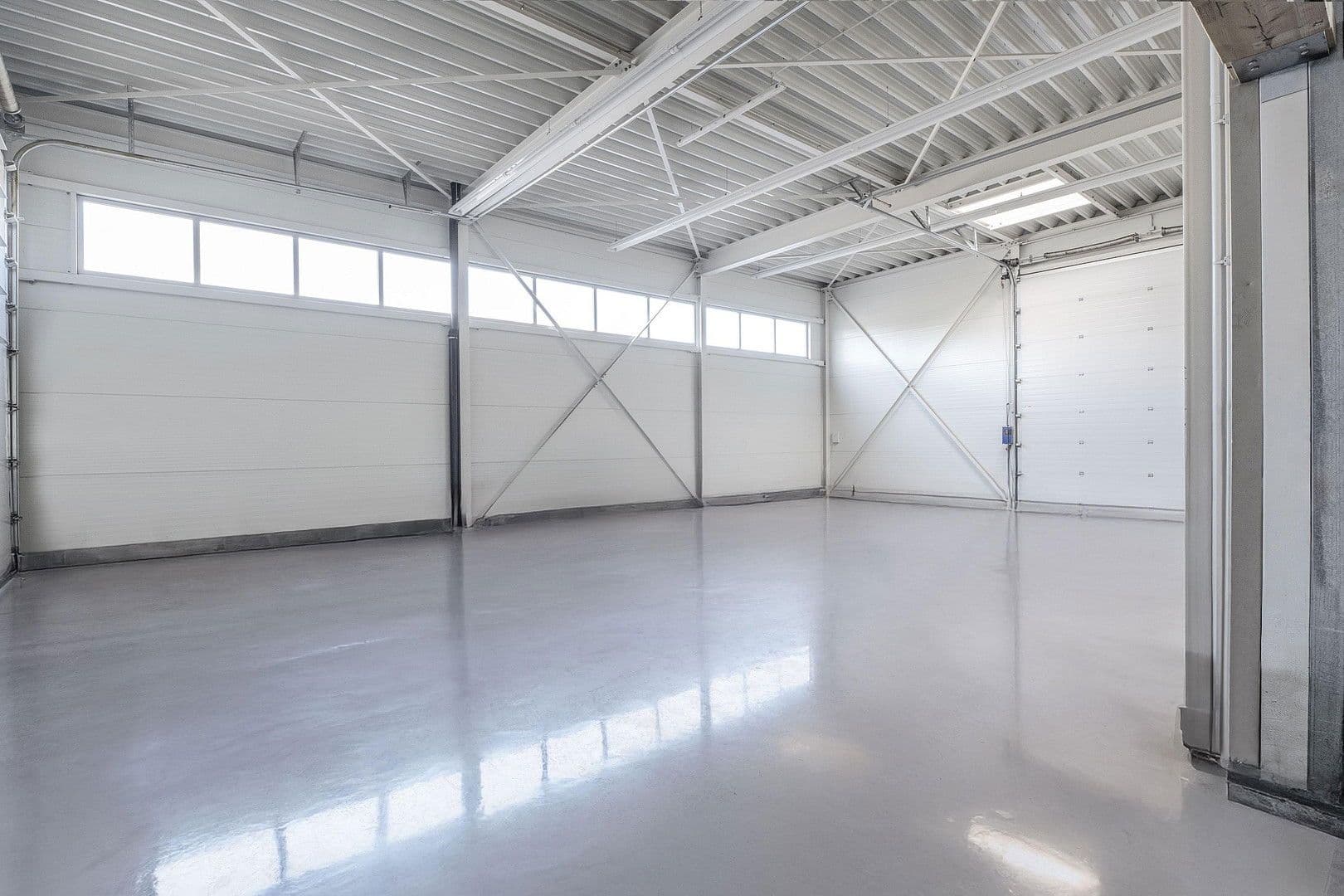 Pronájem nebytového prostoru 2.145 m², Daimlerstraße 12, Dauchingen, Bádensko-Württembersko Pronájem nebytového prostoru 2.145 m², Daimlerstraße 12, Dauchingen, Bádensko-Württembersko