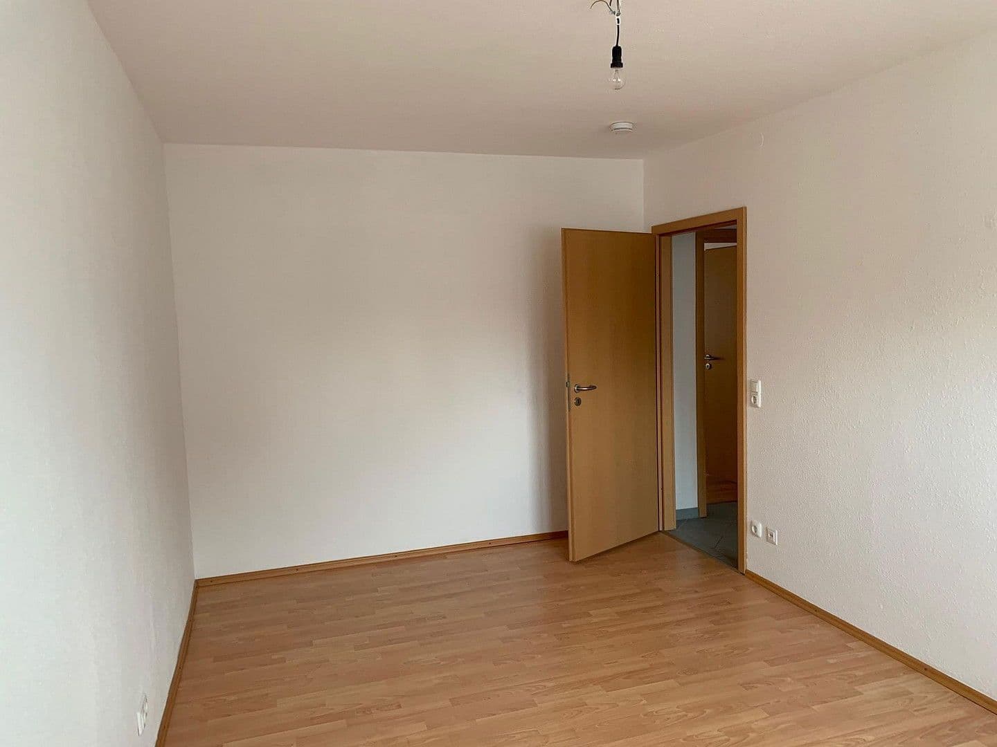 Pronájem bytu 2+1 55 m², Kl. Klosterkoppel 4, Lübeck, Šlesvicko-Holštýnsko Pronájem bytu 2+1 55 m², Kl. Klosterkoppel 4, Lübeck, Šlesvicko-Holštýnsko