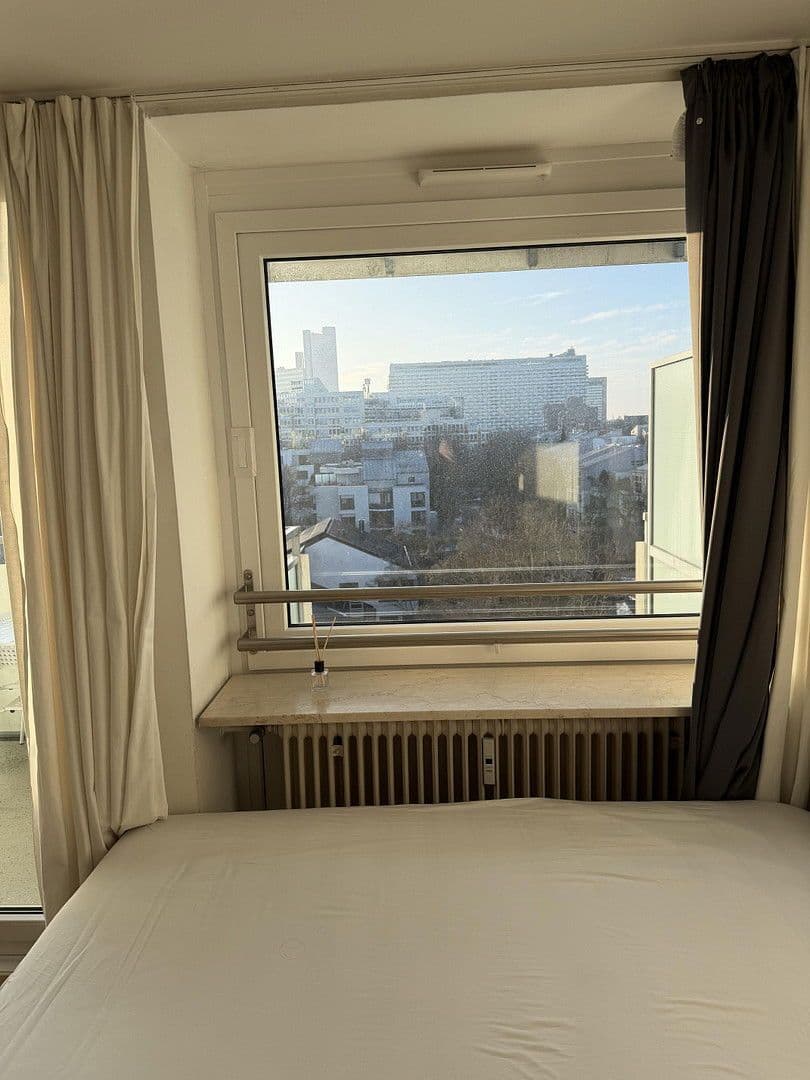 Pronájem bytu 1+1 32 m², Daphnestraße 32, München, Bavorsko Pronájem bytu 1+1 32 m², Daphnestraße 32, München, Bavorsko