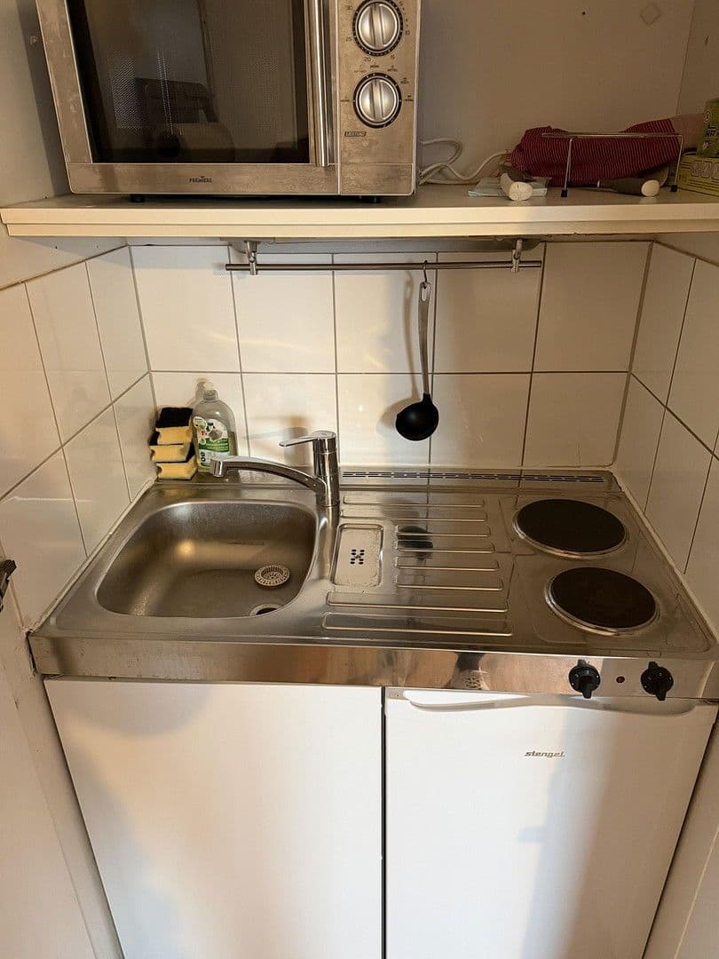 Pronájem bytu 1+1 32 m², Daphnestraße 32, München, Bavorsko Pronájem bytu 1+1 32 m², Daphnestraße 32, München, Bavorsko